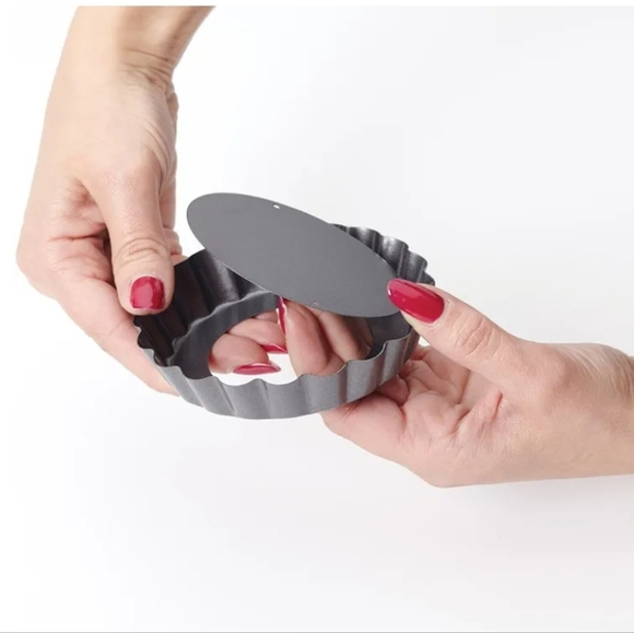 4 Tart pans with easy bottom release - Picture 4 of 9